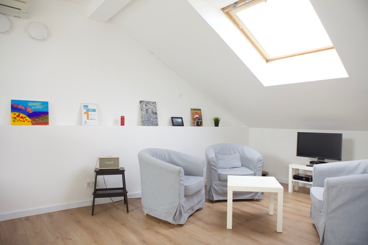 Второй уровень офиса Джаз Пискелз